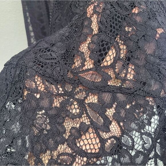NWOT BCBGeneration Black Lace V-Neck Dress size 0 - Picture 7 of 9